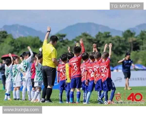 足球未来之星:探索新一代球员的成长与潜力之路 足球未来之星:探索新一代球员的成长与潜力之路